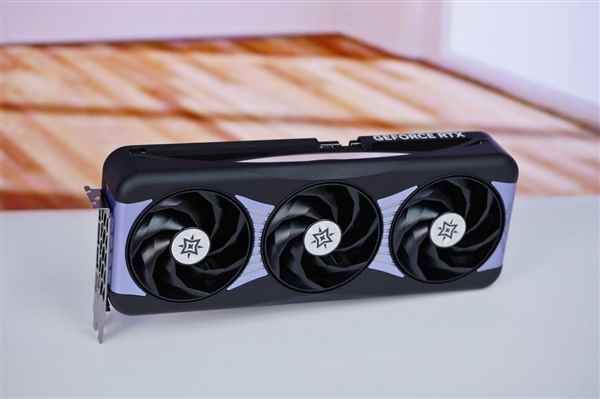个性镜面背板！影驰RTX5080NOXOC图赏(图4)