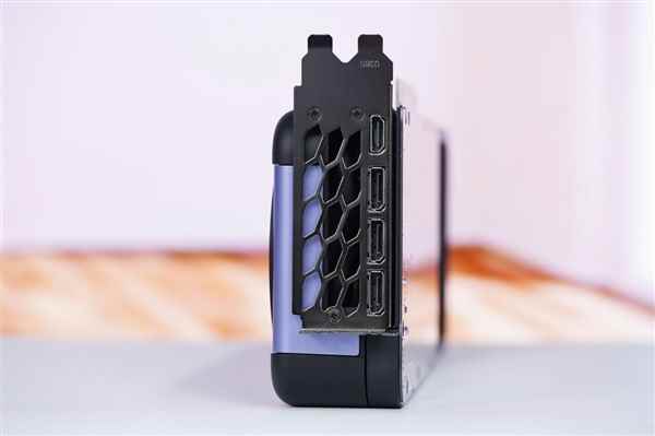个性镜面背板！影驰RTX5080NOXOC图赏(图11)