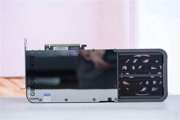 个性镜面背板！影驰RTX5080NOXOC图赏(图12)