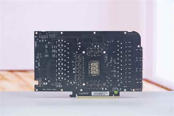 个性镜面背板！影驰RTX5080NOXOC图赏(图21)