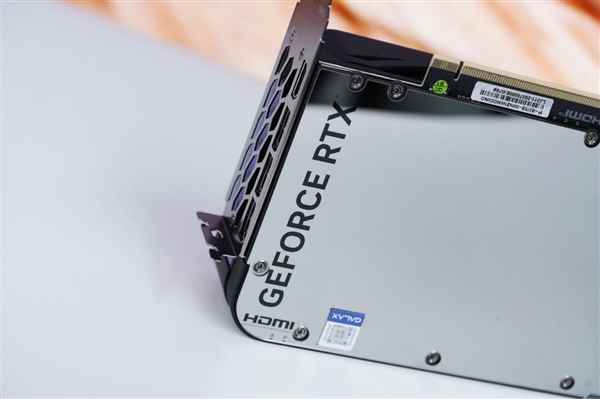 个性镜面背板！影驰RTX5080NOXOC图赏(图15)