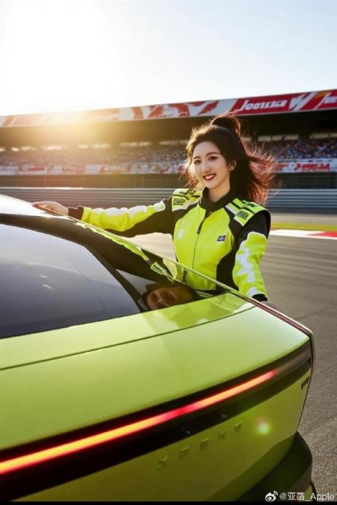 美女博主乘坐全新小鹏P712cm超高发型完全不顶头(图3)