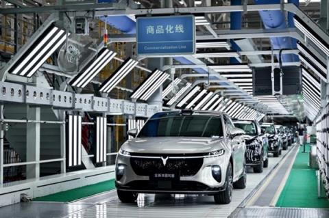 华为乾崑ADS4、鸿蒙座舱上车！全新岚图知音预售：22万起(图6)