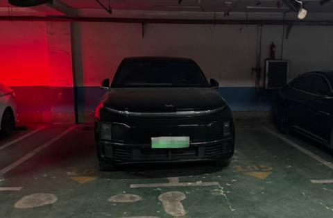 理想法务部回应“车主乱停车”等黑稿：欢迎舆论监督 挑战法律底线必担后果(图2)