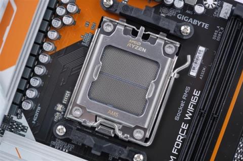 电竞风拉满！技嘉战鹰B850MFORCEWIFI6E主板图赏(图5)