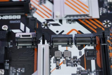 电竞风拉满！技嘉战鹰B850MFORCEWIFI6E主板图赏(图17)