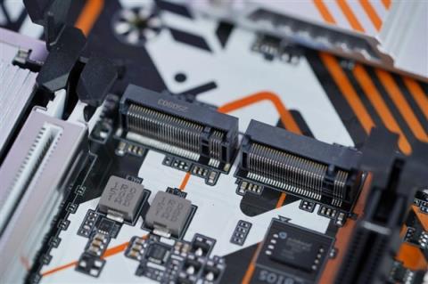 电竞风拉满！技嘉战鹰B850MFORCEWIFI6E主板图赏(图18)