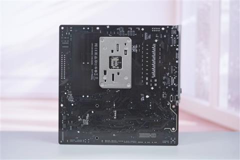 电竞风拉满！技嘉战鹰B850MFORCEWIFI6E主板图赏(图19)