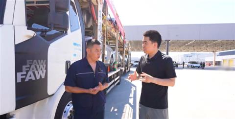 理想i8即将交付 李想和拖运卡车司机一起吃了顿饭(图1)
