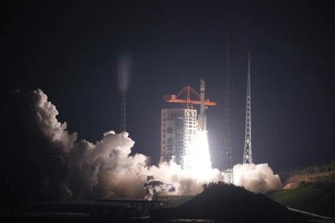 两周3发！我国成功发射卫星互联网低轨09组卫星(图1)