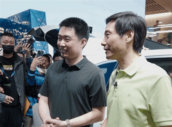 李想称勤奋没法跟雷军比：周六日他还在工作