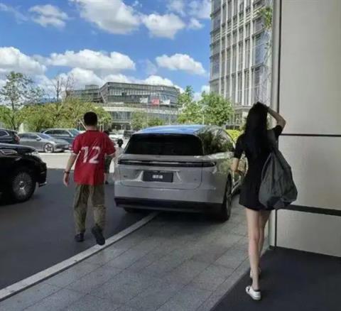 李想：挣的钱都上交给老婆 我需要她远超她需要我(图2)
