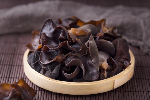 这篇清肺解毒的食物大家可以收藏起来，十大清肺解毒食物了解一下(图1)