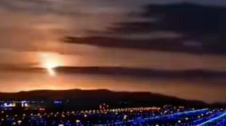 日本多地出现神秘“光球” 夜空瞬间被其照亮(图1)
