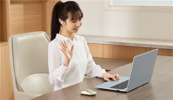 耳机鼠标二合一!荣耀亲选悦喔无线耳鼠Pro预售:首发249元-图2 耳机鼠标二合一!荣耀亲选悦喔无线耳鼠Pro预售:首发249元-图2