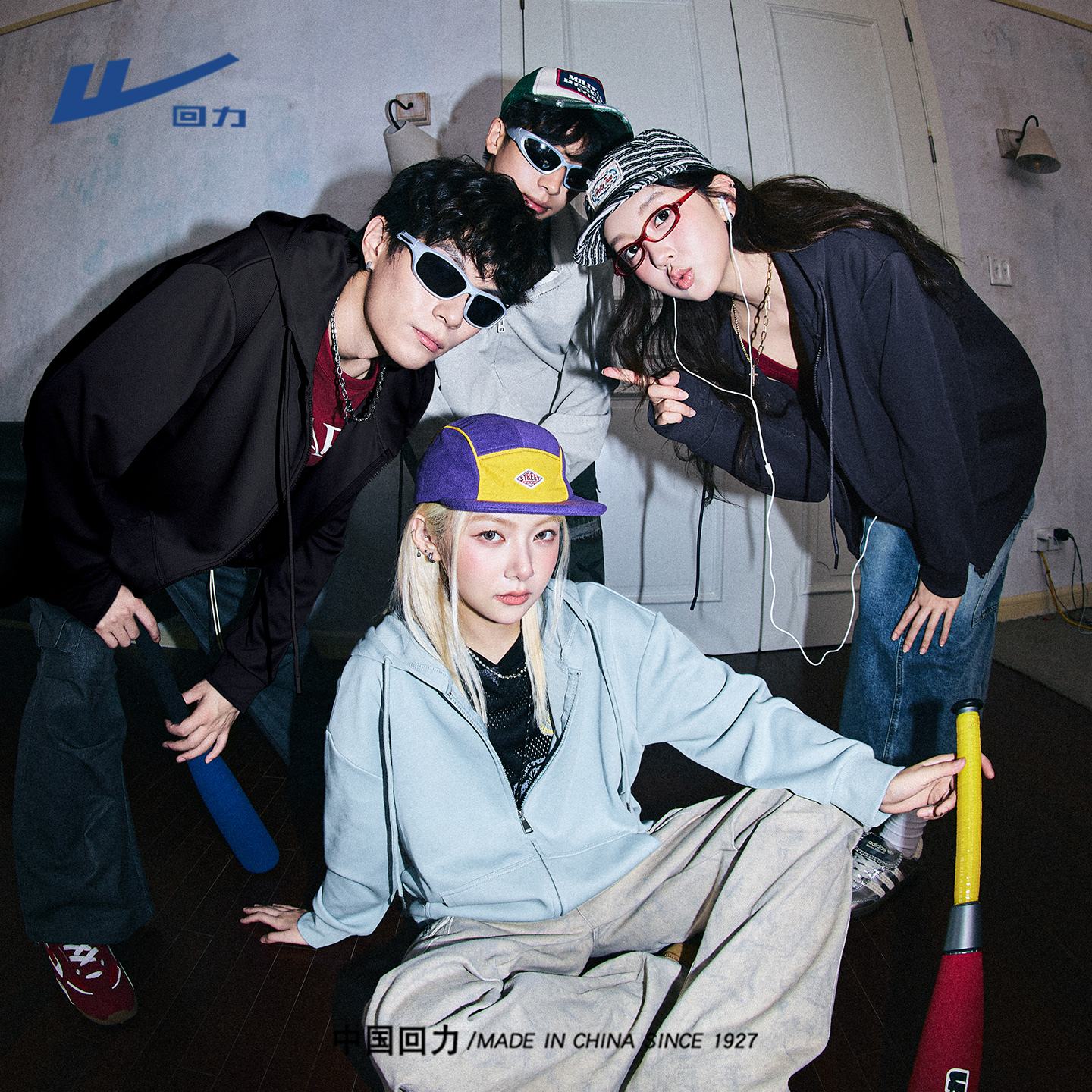 专柜2025春季新款连帽卫衣：潮流来袭，轻松驾驭百变风格！