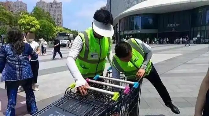 胖东来新店本科保安保洁岗位已报满