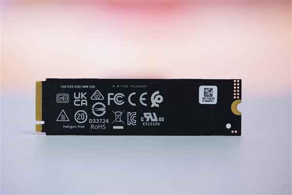 疾速7000MB/s！长江存储PC4501TBSSD图赏(图6)