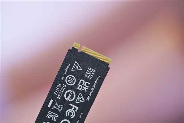 疾速7000MB/s！长江存储PC4501TBSSD图赏(图8)