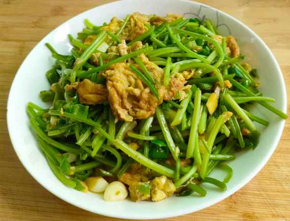 不起眼的“喂猪菜” 在美国卖到300元一斤！竟然还抢疯了(图3)