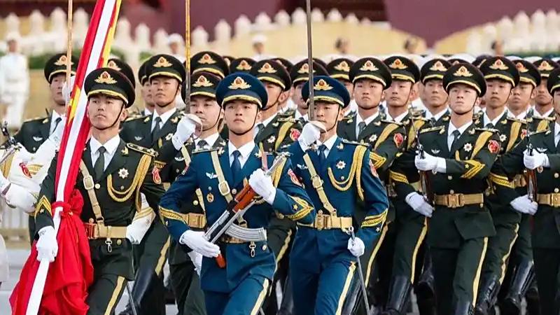 阅兵中唯一无伴奏自己踩点的方队