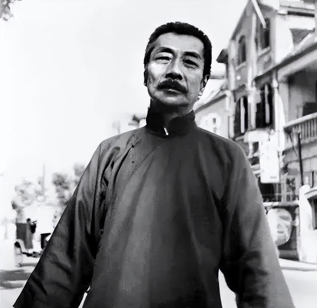 宣传控烟不必“绑架”鲁迅先生