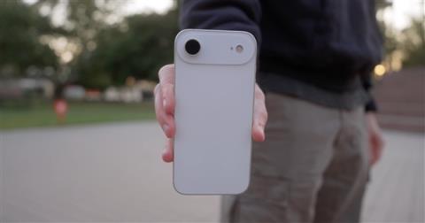 梦回iPhone4！曝苹果为iPhone17Air打造了边框保护壳(图2)
