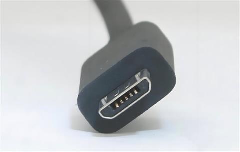 看齐Type-C！microUSB也能正反盲插了(图2)