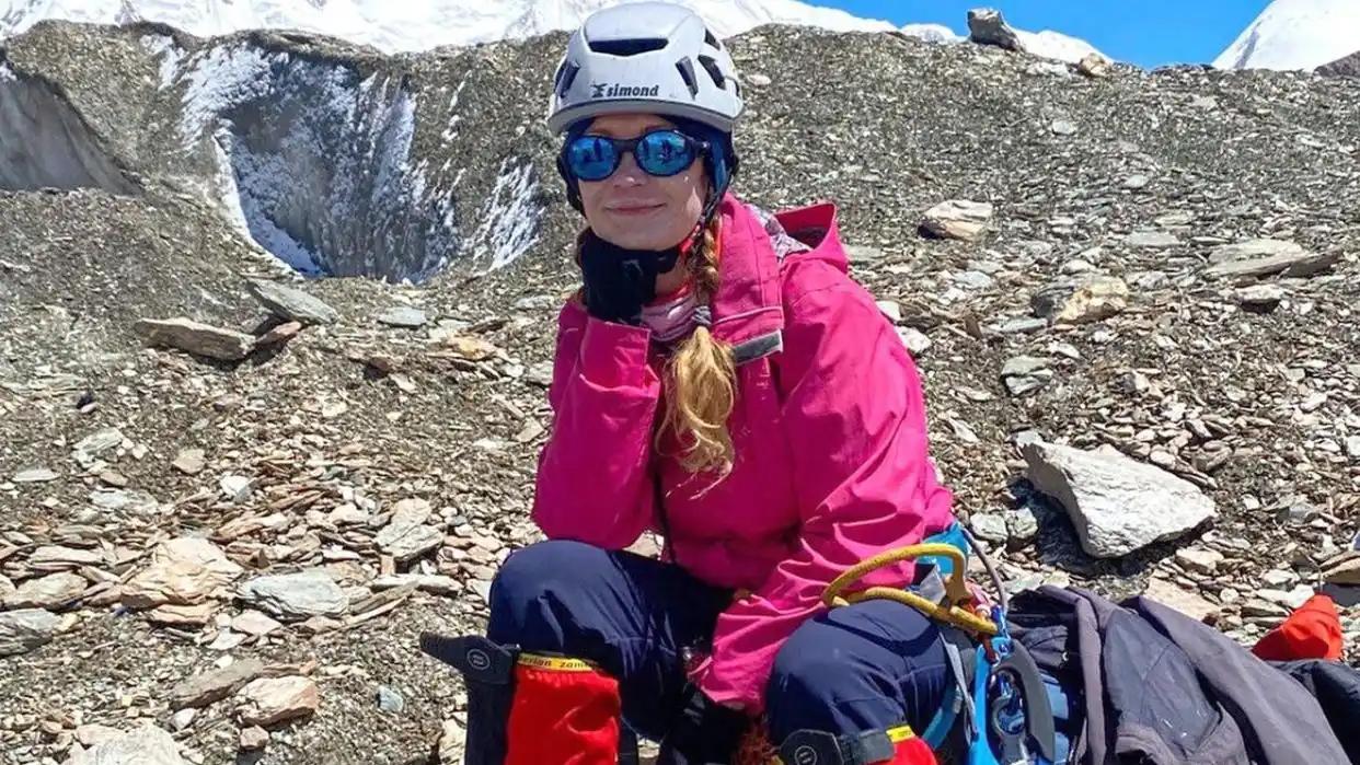 为救被困女登山家俄一架直升机坠毁