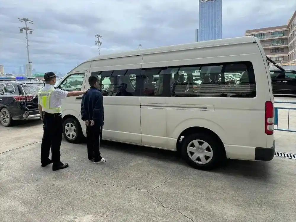男子靠“水下推进器”偷渡至澳门