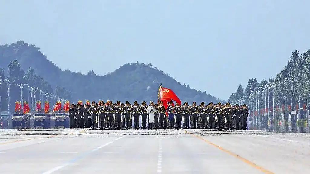 军报批日本呼吁各国不参加九三阅兵
