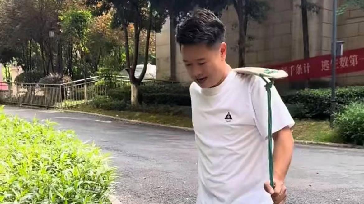 一顿吃200个水饺的16个外甥开学了