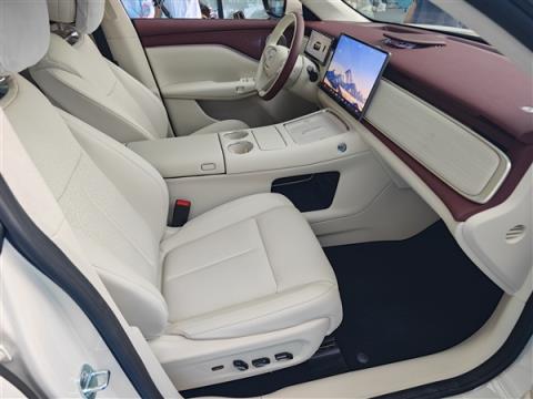 携手华为再战特斯拉ModelY！全新岚图知音上市：20.29万起(图15)