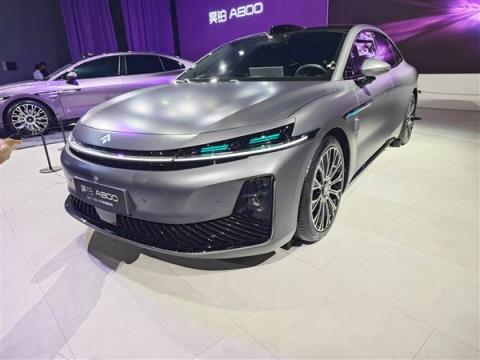 广汽昊铂旗舰轿车A800成都首发：华为ADS4.0系统+增程动力(图2)