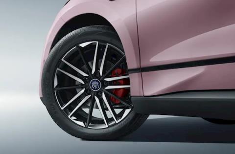 比亚迪秦LEV上新云辇型：云辇-C和TBC上车 全系限时10.98万起(图5)