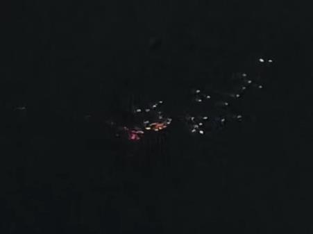 哈尔滨上空现不明飞行物 密集点状悬停20分钟！气象局、天文馆回应(图1)