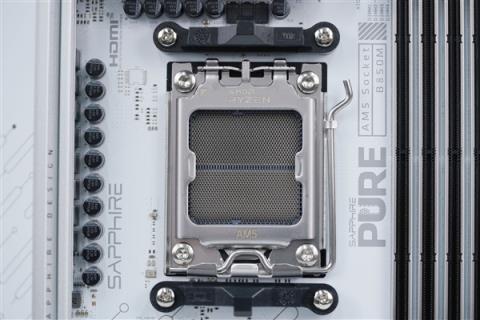 极地纯白设计！蓝宝石PURE极地B850MWIFI主板图赏(图11)
