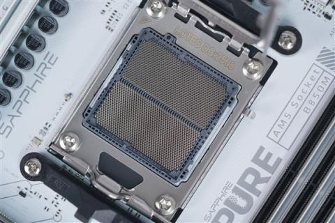 极地纯白设计！蓝宝石PURE极地B850MWIFI主板图赏(图12)