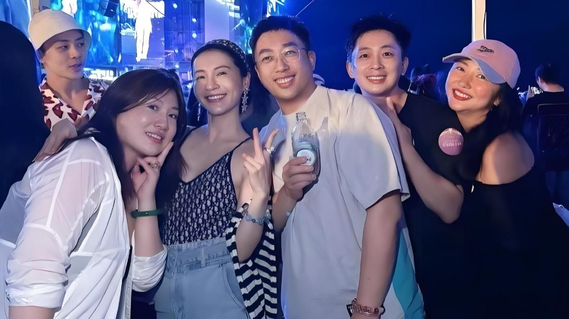 于正消失的这几天?原来去阿那亚了