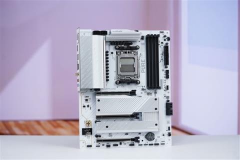 跑满AMDR99950X3D！蓝宝石PURE极地B850AWIFI主板图赏(图2)