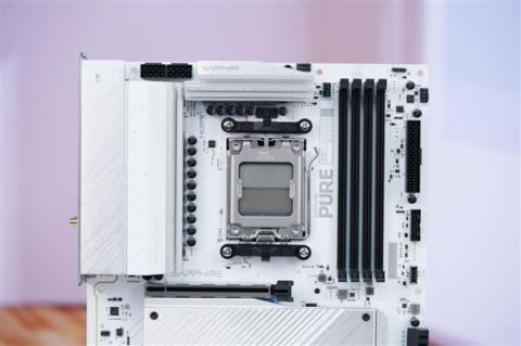 跑满AMDR99950X3D！蓝宝石PURE极地B850AWIFI主板图赏(图5)