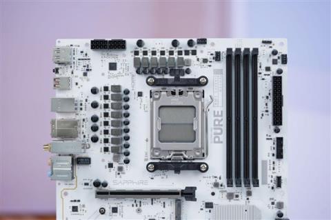 跑满AMDR99950X3D！蓝宝石PURE极地B850AWIFI主板图赏(图14)