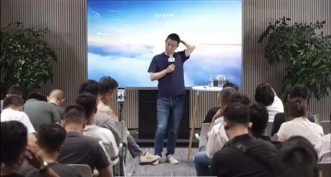 8月狂卖3.1万台 李斌甘愿挨批(图9)