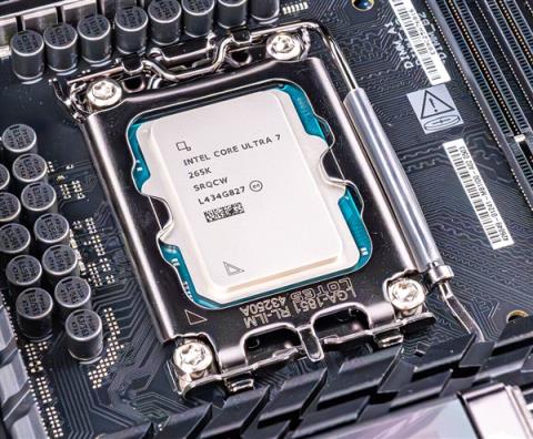 新马甲来了！酷睿Ultra7 365K首次现身：“开核无望”(图1)