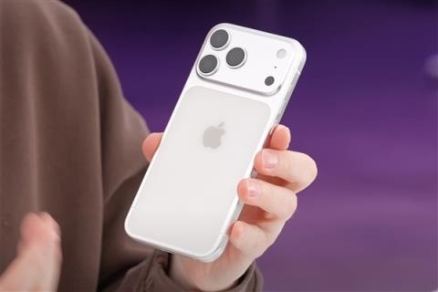 iPhone17ProMax量产机疑曝光：实锤拼接机身 史上最大变化(图3)