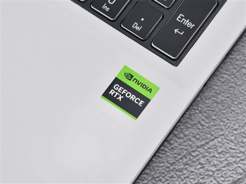 RTX5070Ti游戏本真香：实测对比5060/5070性能领先太多(图1)