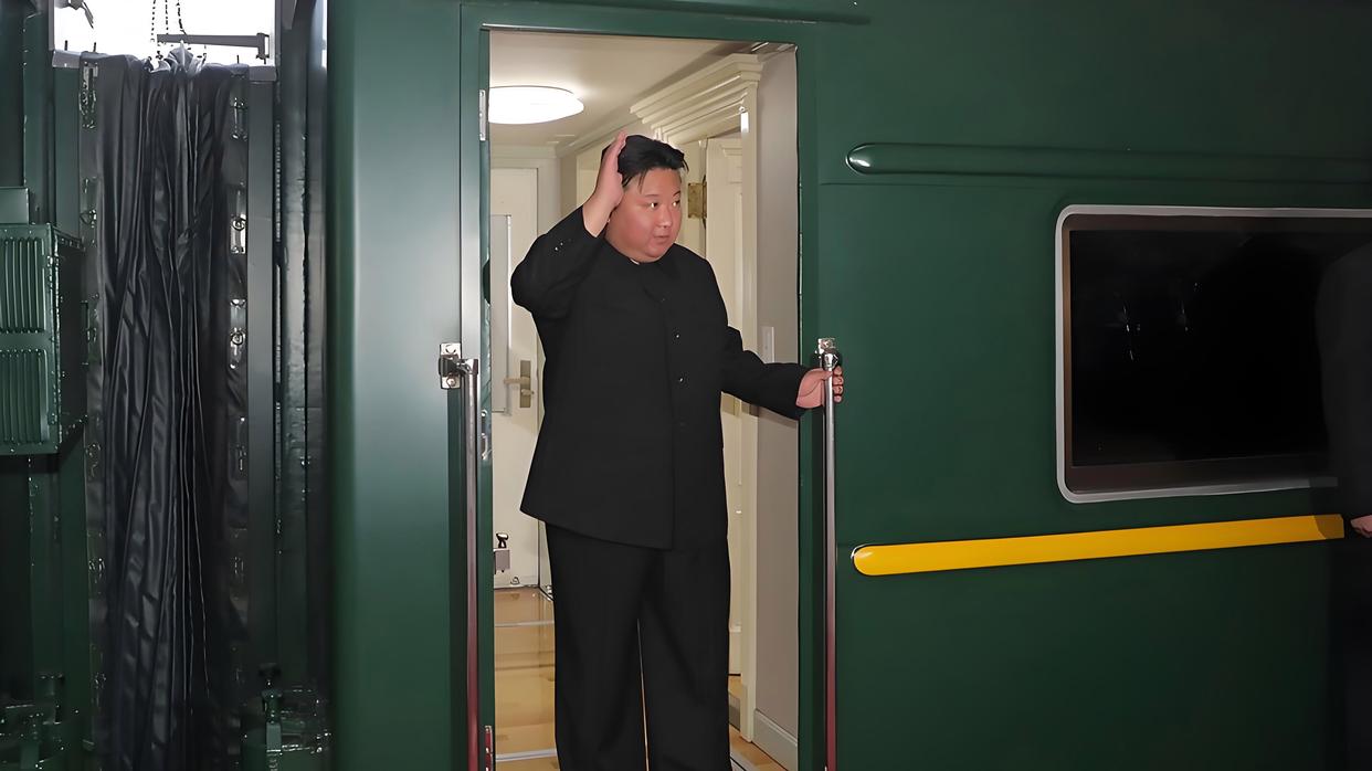 金正恩抵达北京