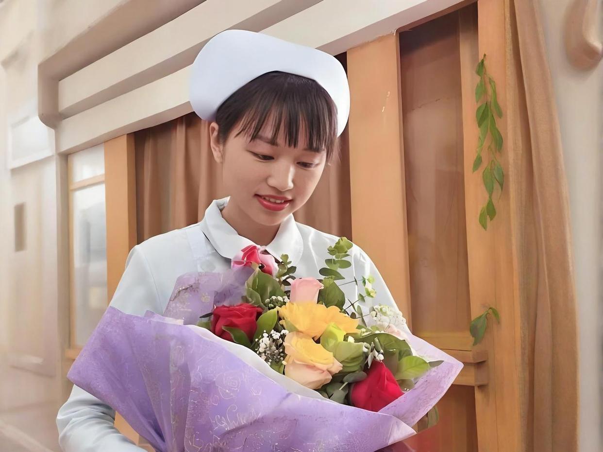 喊话调休的跑马女护士回应质疑