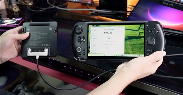 全球第一台AMD锐龙AI Max+ 395掌机！GDP Win5首创外接电池