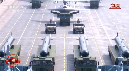 九三阅兵全程回顾:国之重器名场面汇总-图16 九三阅兵全程回顾:国之重器名场面汇总-图16